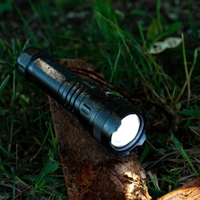 Latarka akumulatorowa taktyczna 600lm 10W LED powerbank VA0179 VAYOX - obrazek 2