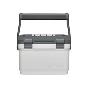 Stanley Adventure Outdoor Cooler 6.6L Polar White Podwójne ścianki z izolacją piankową Bez BPA Chłodziarka skrzyniowa Trwała lodówka kempingowa Wytrzymała turystyczna Stanley Adventure Outdoor Cooler 6.6L Polar White Podwójne ścianki z izolacją piankową Bez BPA Chłodziarka skrzyniowa Trwała lodówka kempingowa Wytrzymała turystyczna