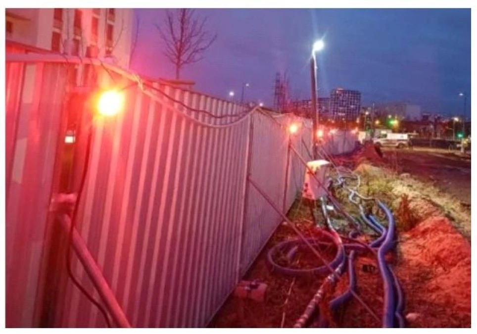 Łańcuch lamp budowlanych LF50M8 RED 8x8W 80lm 50m kolor czerwony obrysówka - obrazek 2