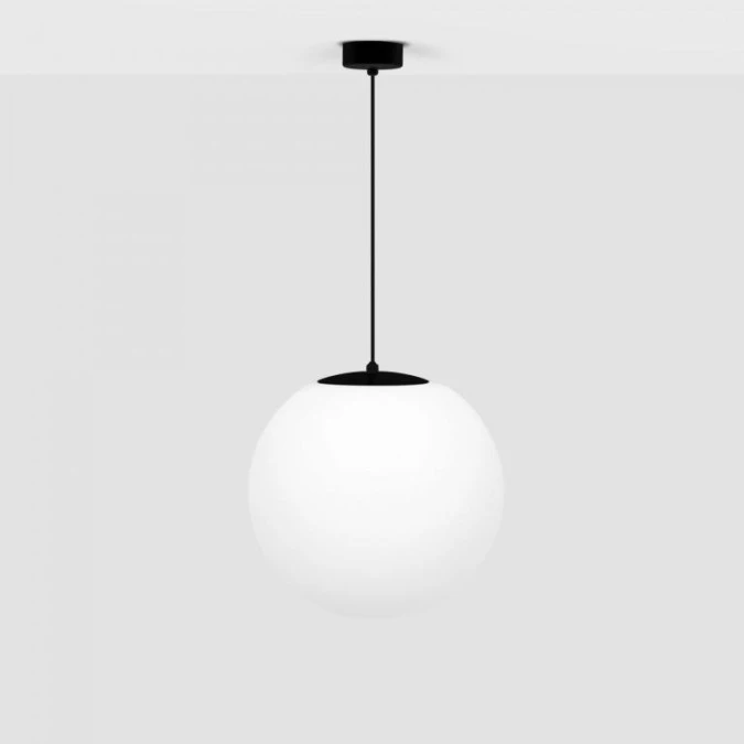 Lampa wisząca czarna z dużym mlecznym kloszem 30 cm z serii SAVOY K‑4922 Kaja Lighting