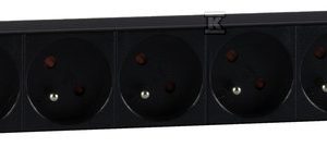Listwa zasilająca standard EmiterNet 19″, 8 gniazd z bolcem, wtyk uni-schuko, kabel 2 m, wyłącznik EM/LZ19.08F.2S.W Listwa zasilająca standard EmiterNet 19″, 8 gniazd z bolcem, wtyk uni-schuko, kabel 2 m, wyłącznik EM/LZ19.08F.2S.W